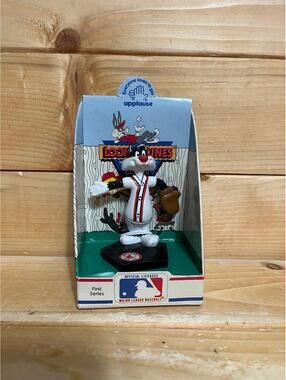 New Vintage 1990 Looney Tunes Sylvester Red Sox Figure